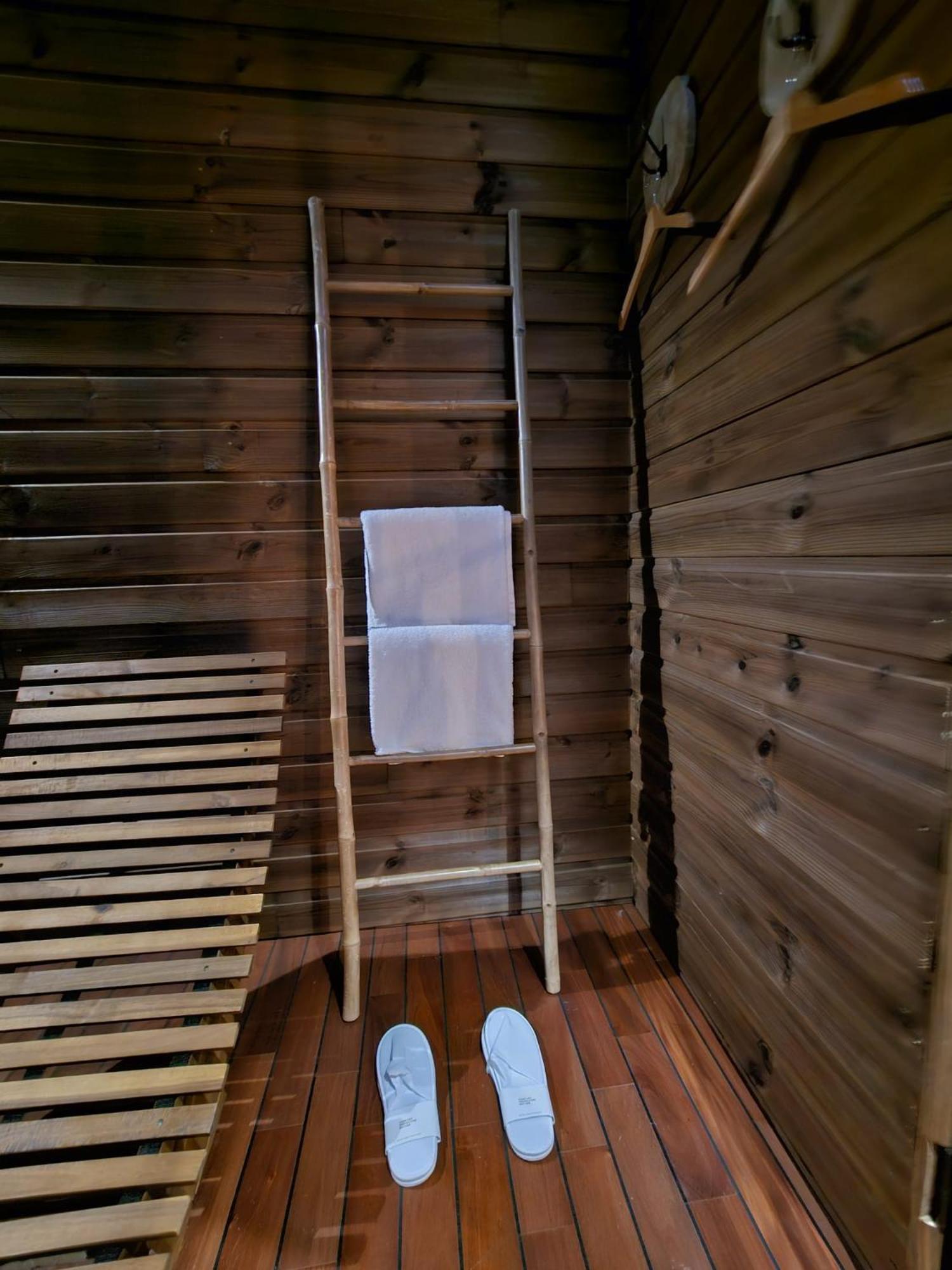 Le Chalet Loft Spa Calais Exterior foto